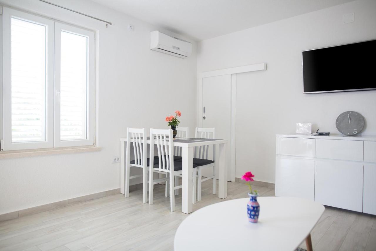 Serious Job Apartment Дубровник Экстерьер фото